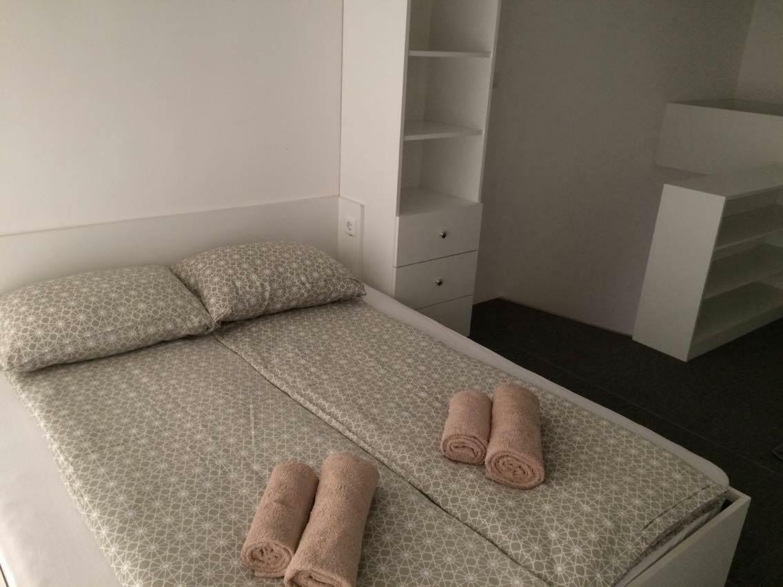 Luka Apartment *